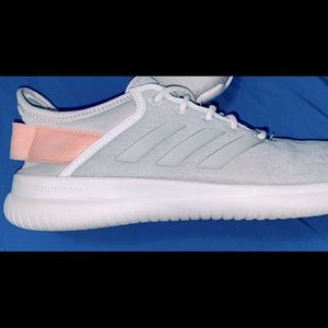 Womens ADIDAS sneakers - size 10